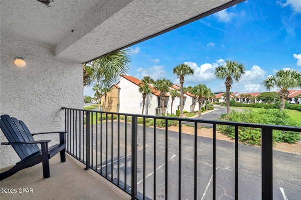 Guest balcony