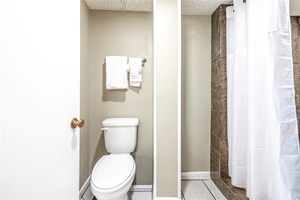 Master bathroom #1
