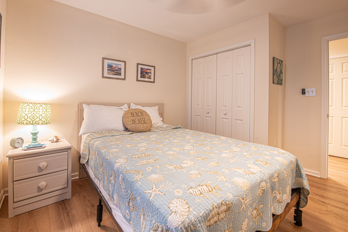 Bedroom 3 with Dresser, Mirror