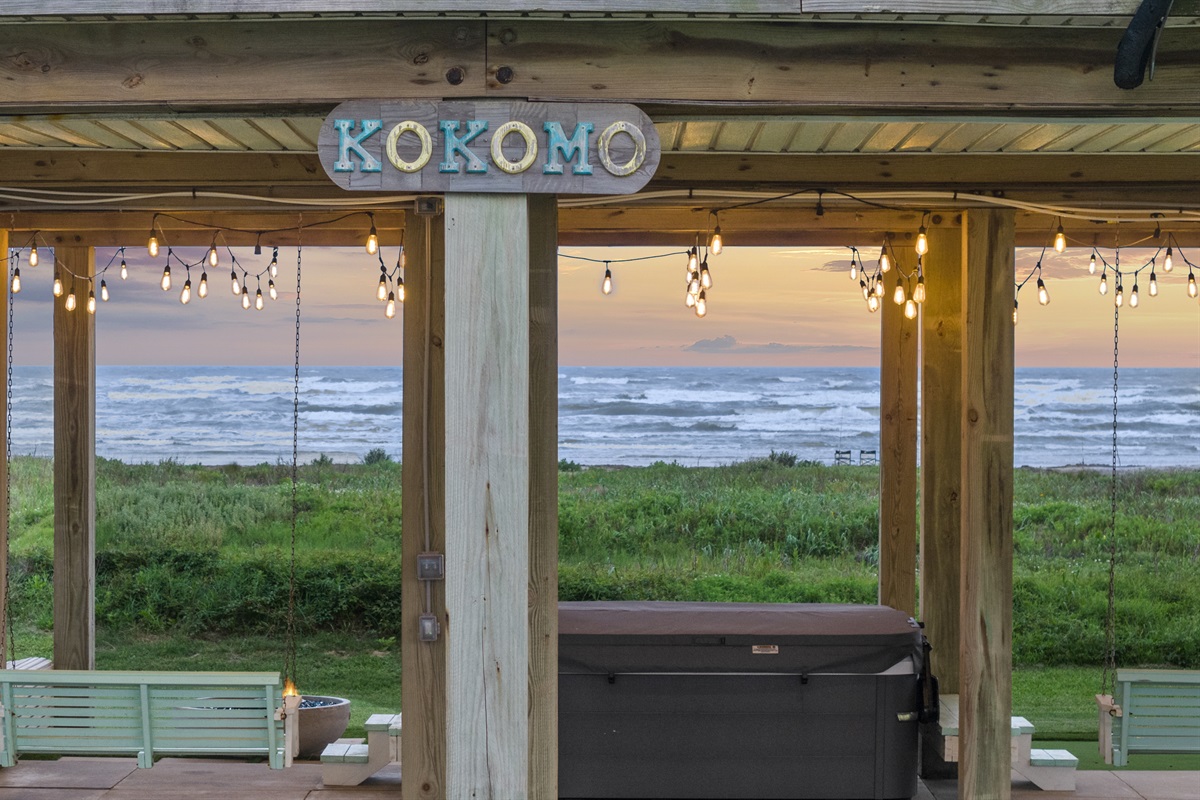 5d92c96765004acd92feea8cfa39bf6e Large | Beachhouse | Texas | TX | Vacation Homes | Galveston | Crystal Beach | Kokomo | Breezy Days | Beachfront Elegance | Sunrise Serenity | Southern Sands Property Management, LLC