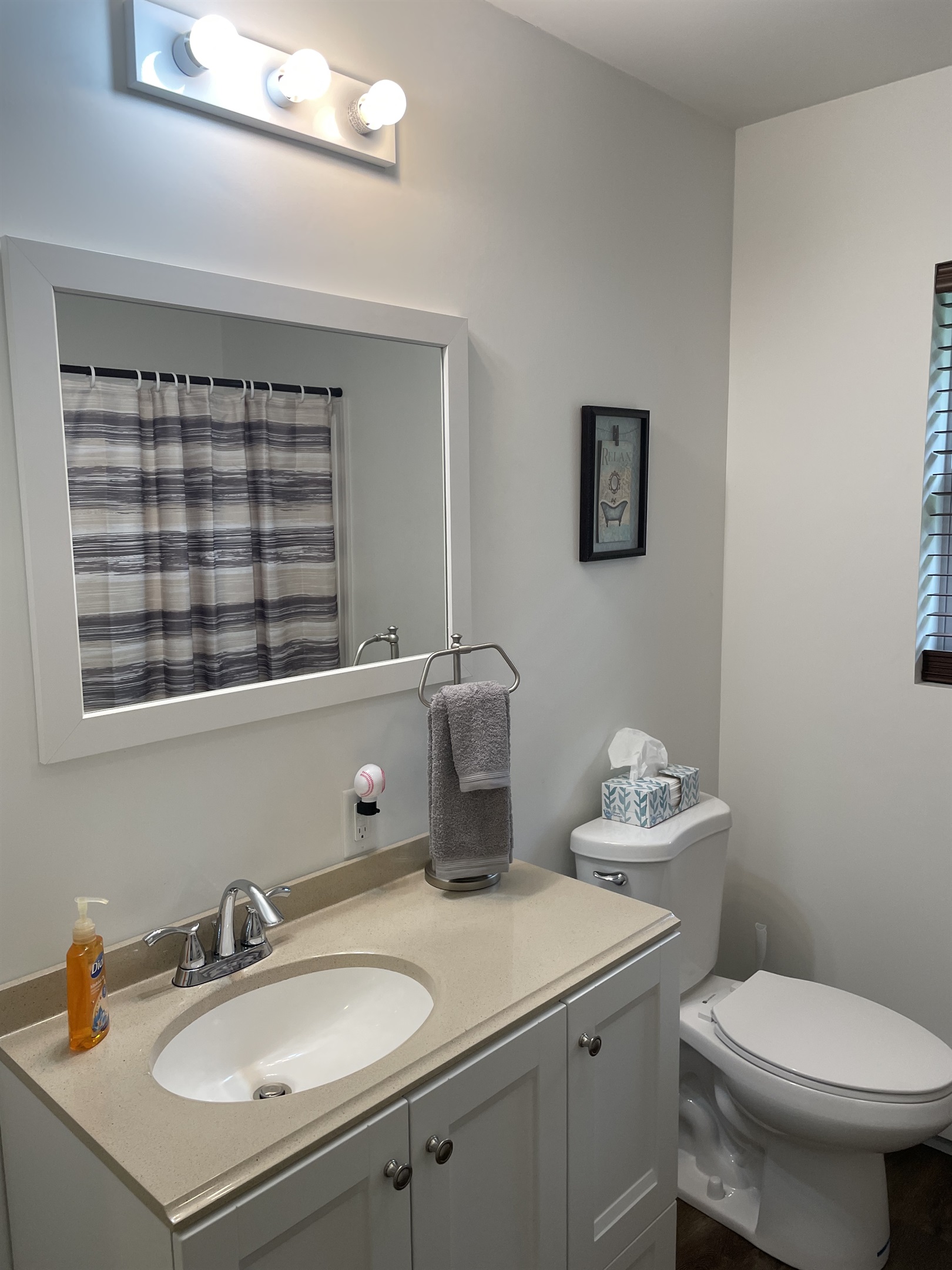 Bath with tub/shower