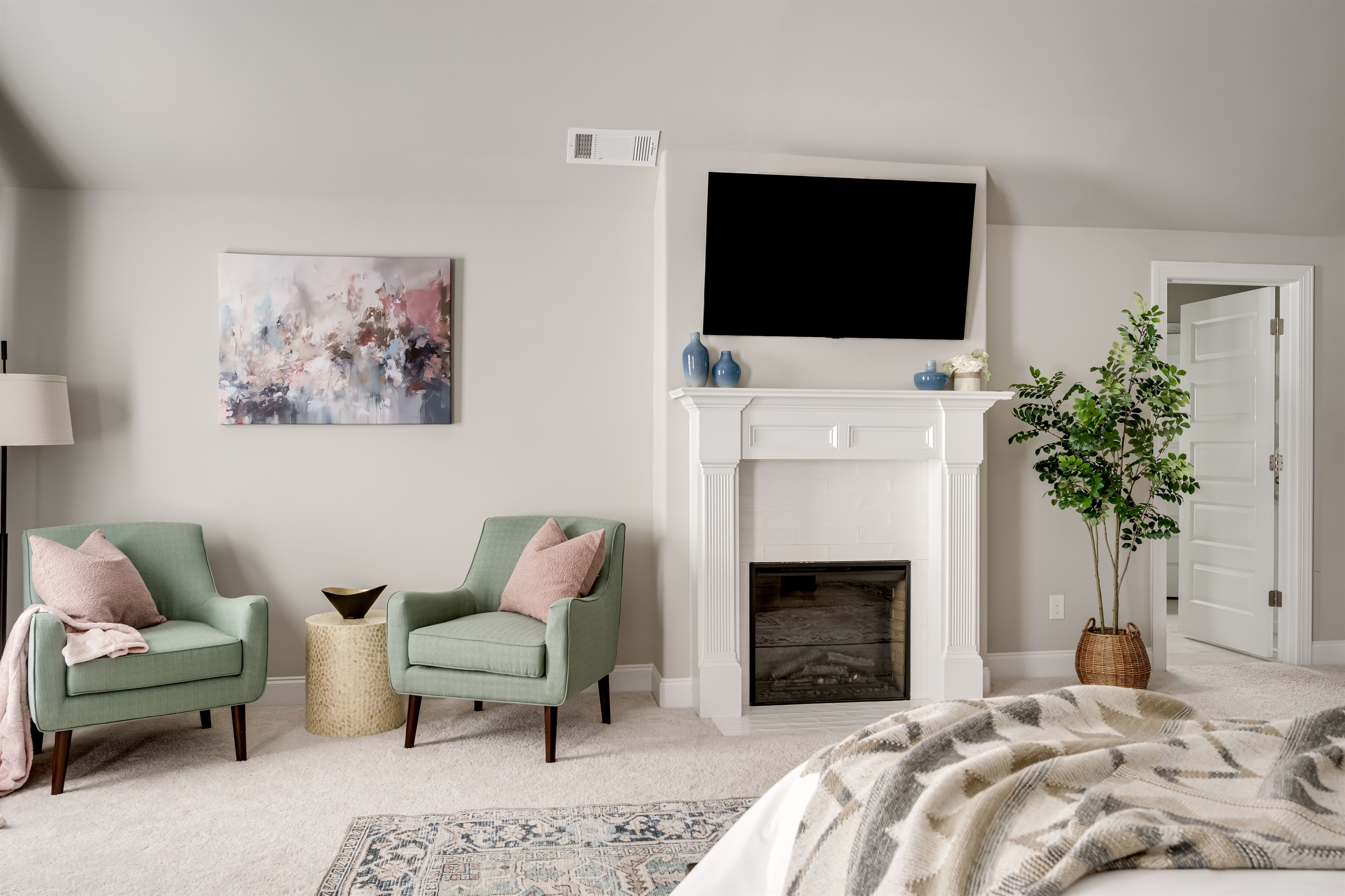 💫 Designed for both comfort and convenience—your personal retreat awaits
