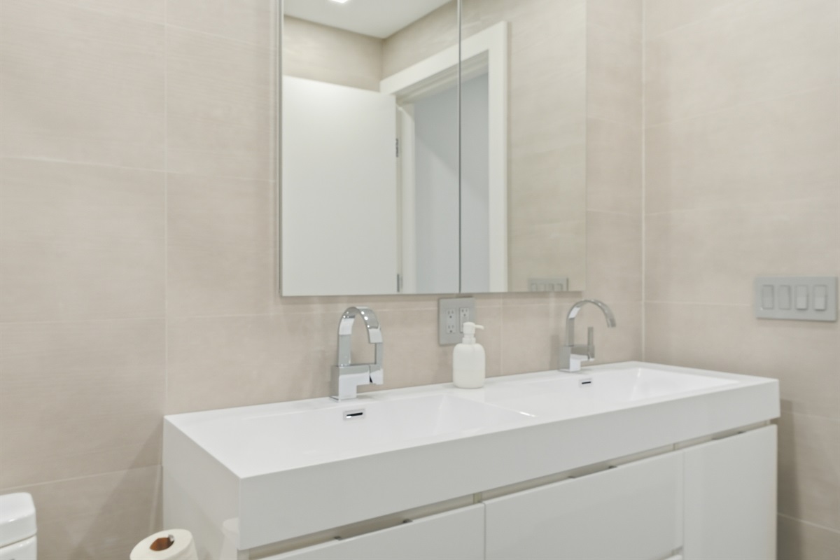 Guest Bath - Duel Vanity 