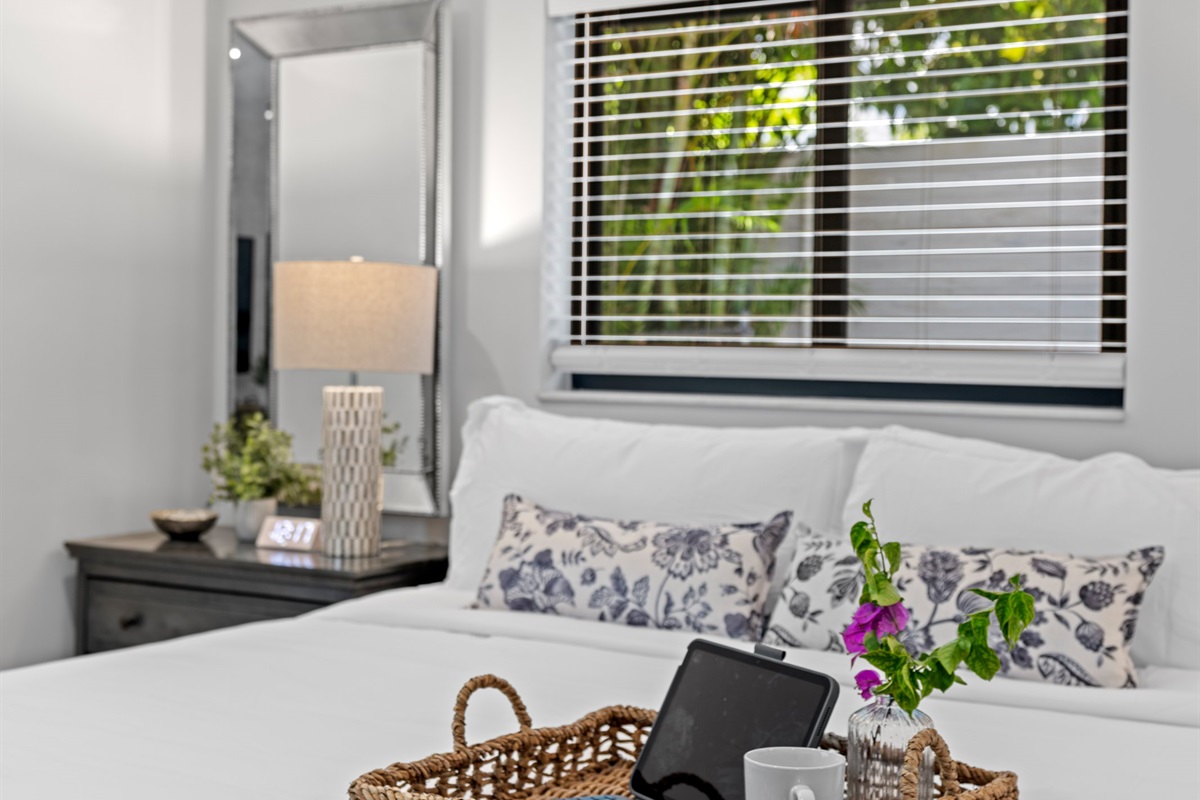 Soft Lighting and Serene Decor for a Peaceful Ambiance