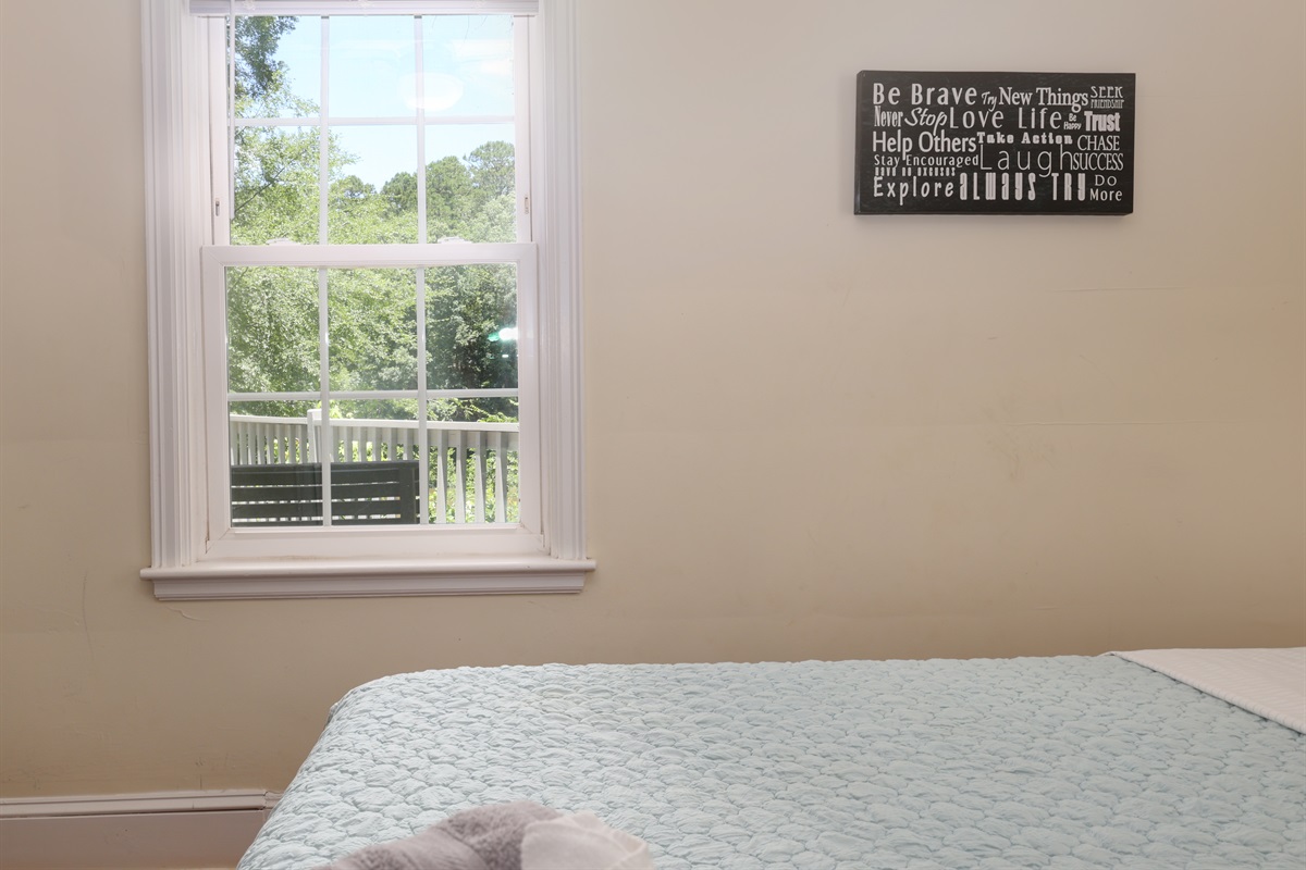 Bedroom 3 with Queen Bed-deck/river view