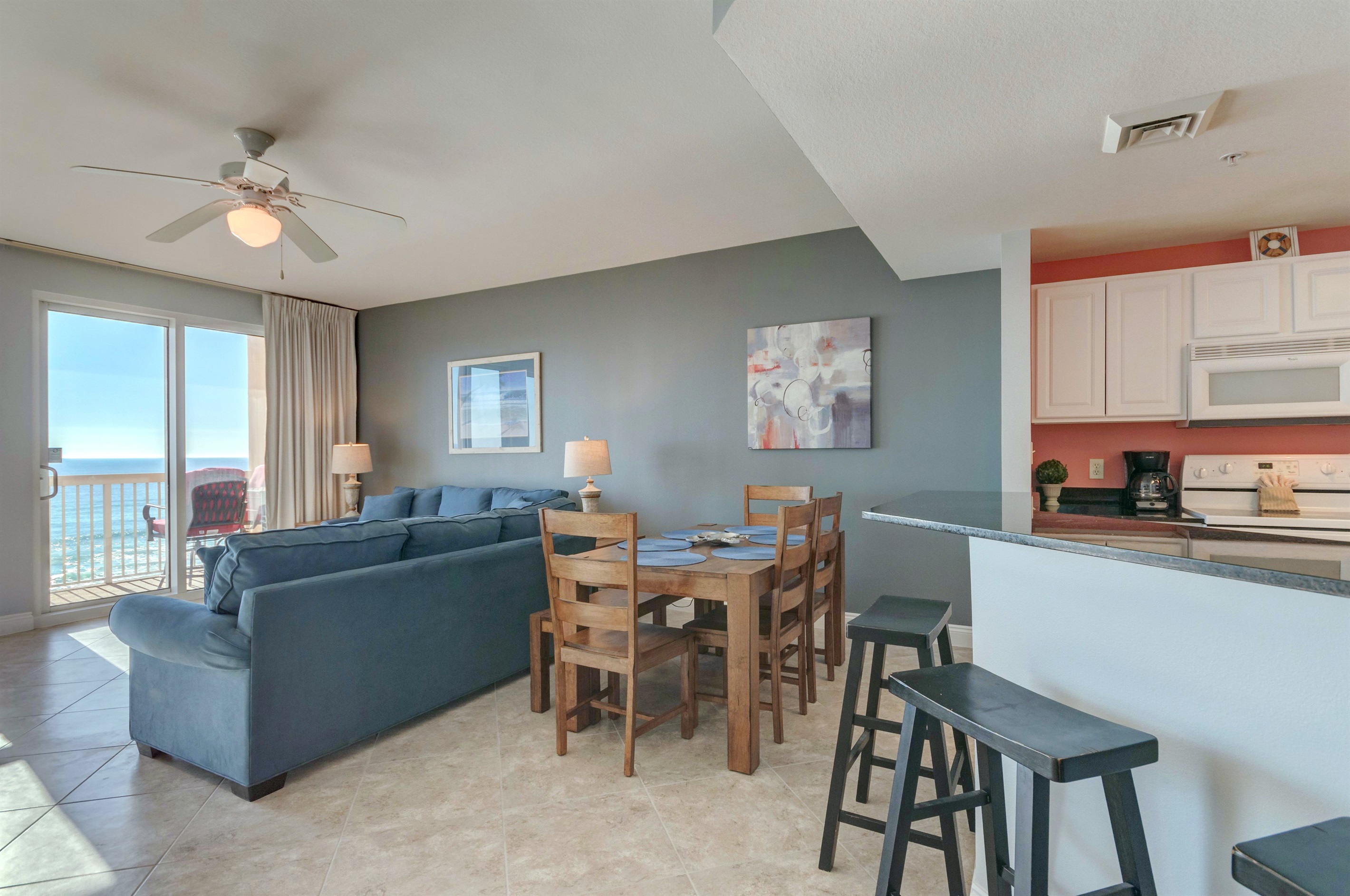 Spacious 5th Floor Luxury Condo – Free Beach Chairs & Daily Tickets! 3