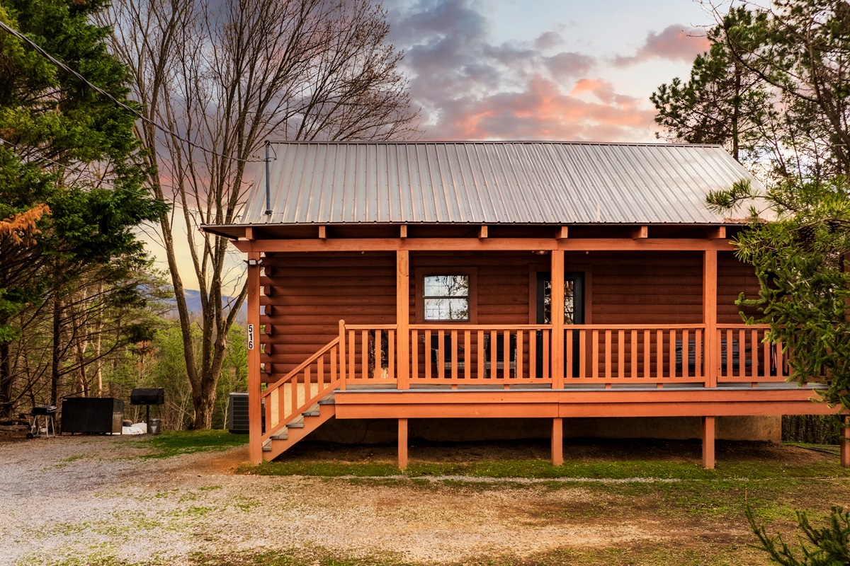 “Beautiful house and view exactly as described. Our family had a great stay. The house was clean and comfy and the view was unbeatable.”  Hannah December 2023