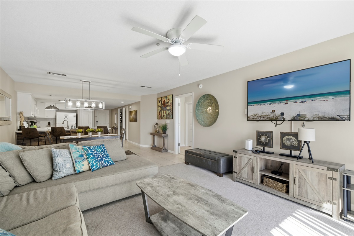 The living room has a 70" smart TV with access to all streaming services! *Living Room TV has been upgraded to 70"