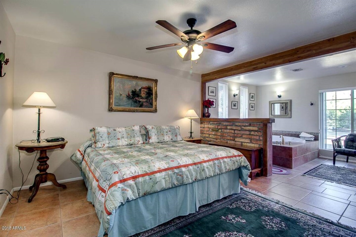 Master bedroom with King Bed