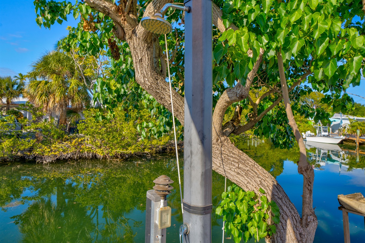 There is an outdoor shower to rinse off next to the 30 ft of dockage for your boat.