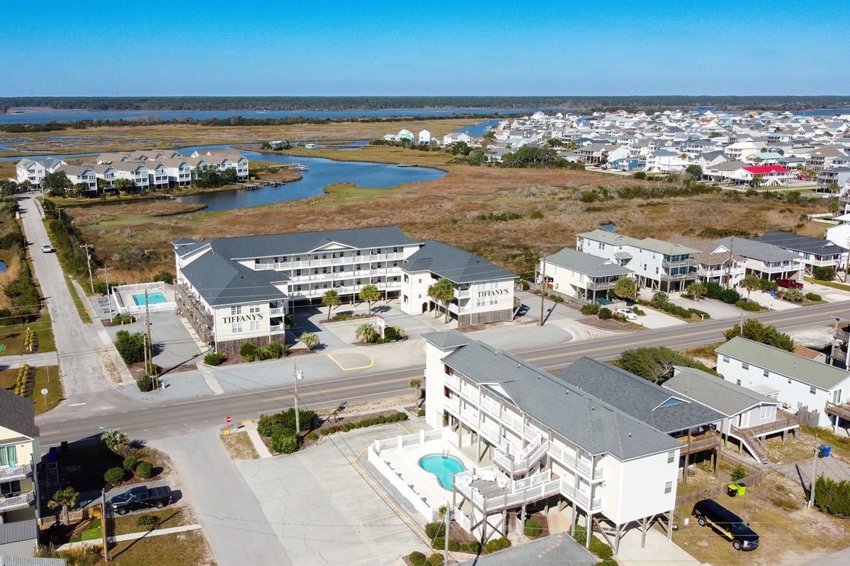 Tiffany's and sound at the back