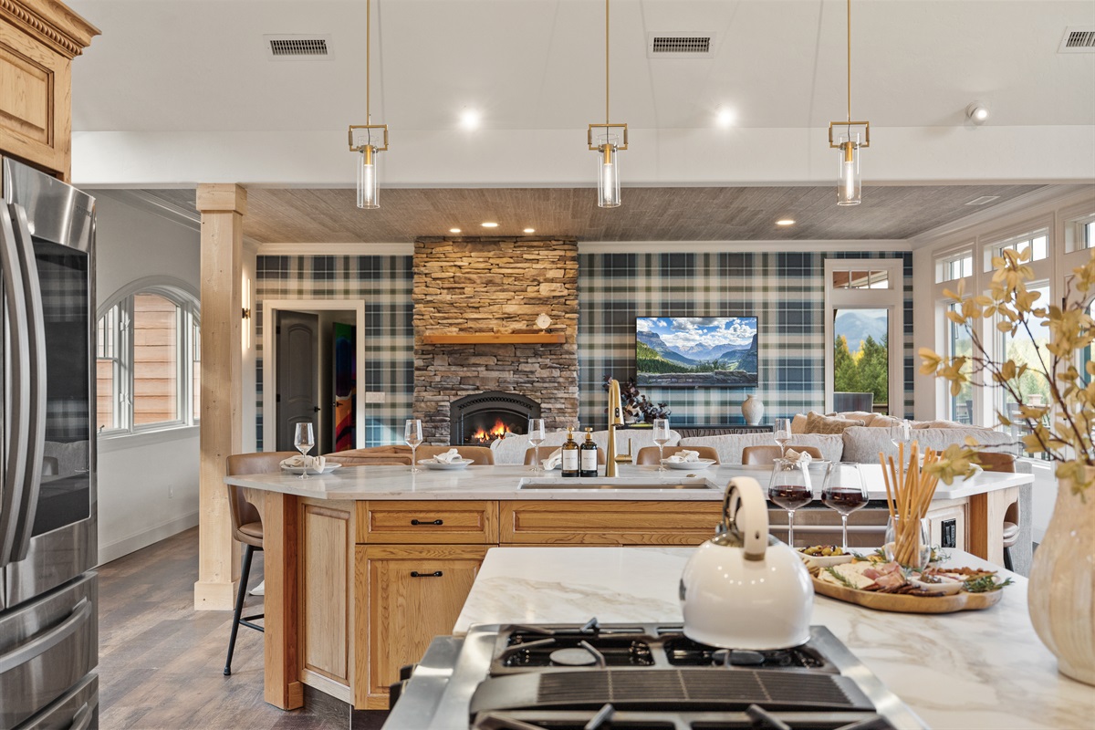 Peer over into the 2nd living room from the kitchen.