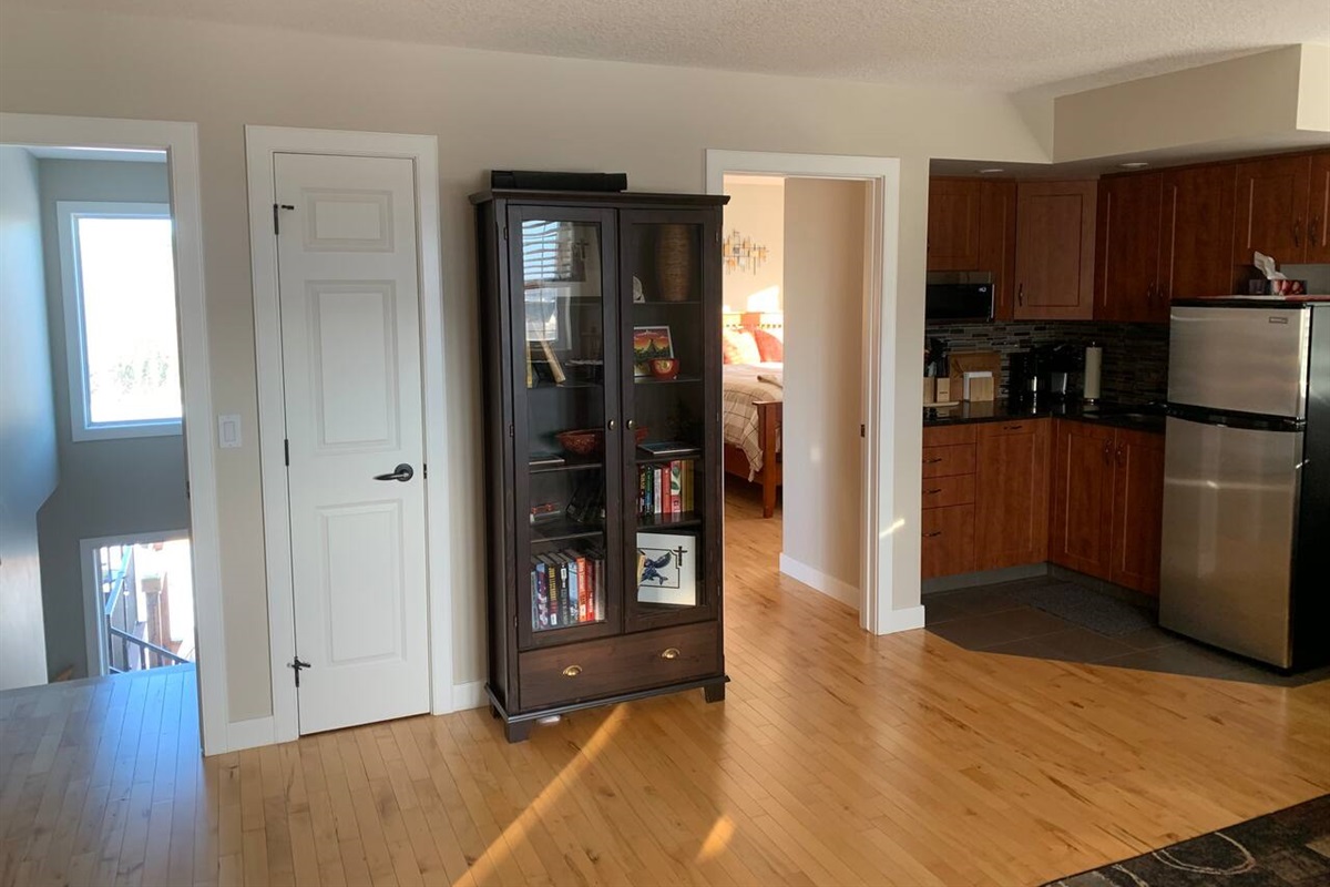KITCHEN SIDE VIEW