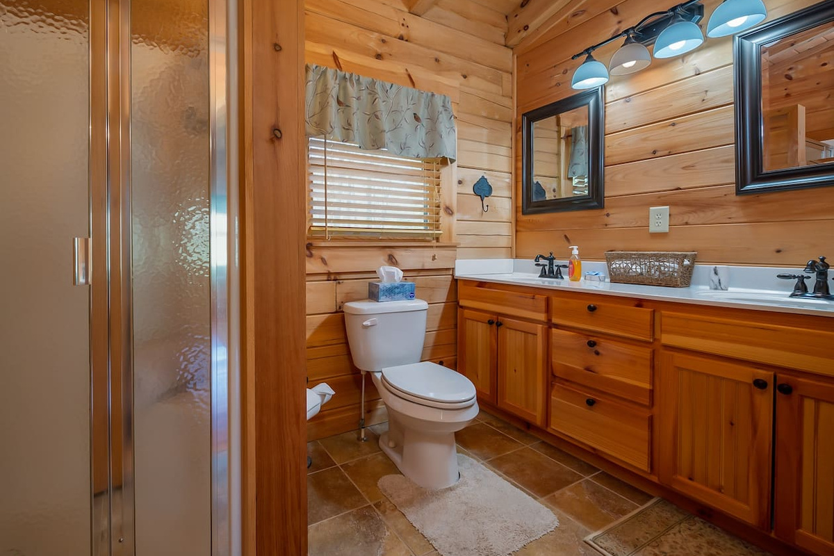 Walk-in shower with 2 double sinks- all toiletries and towels provided- blow dryer