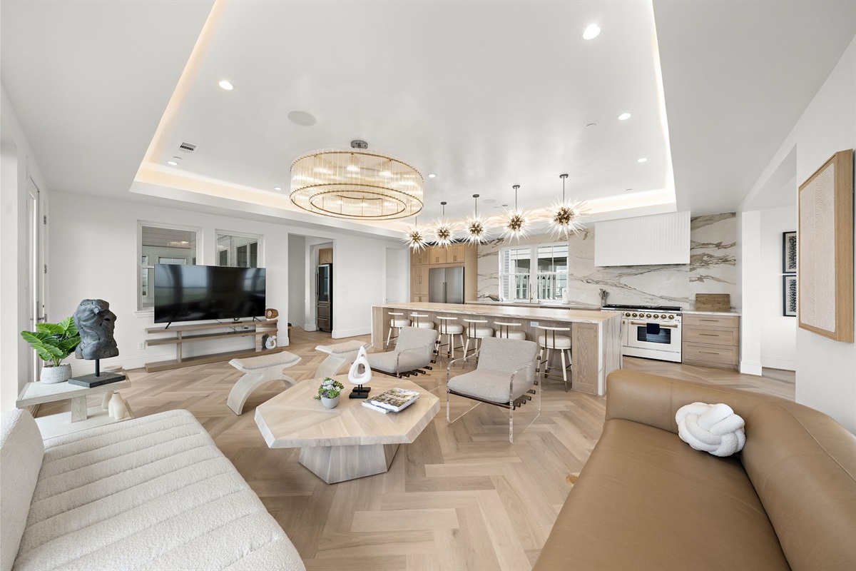 5e4c80a85be444b1b4cca708af5a461c Large | Beachhouse | Texas | TX | Vacation Homes | Galveston | Crystal Beach | Kokomo | Breezy Days | Beachfront Elegance | Sunrise Serenity | Southern Sands Property Management, LLC