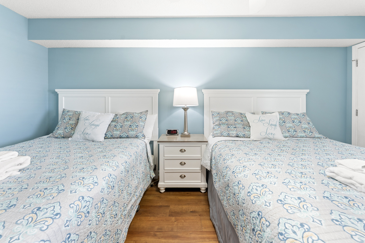 2nd Bedroom with 2 Queen beds and shared bathroom