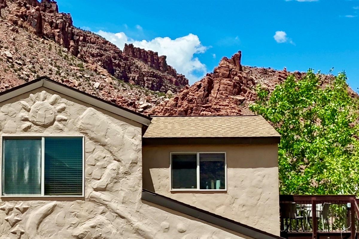 Welcome to the Moab Nest