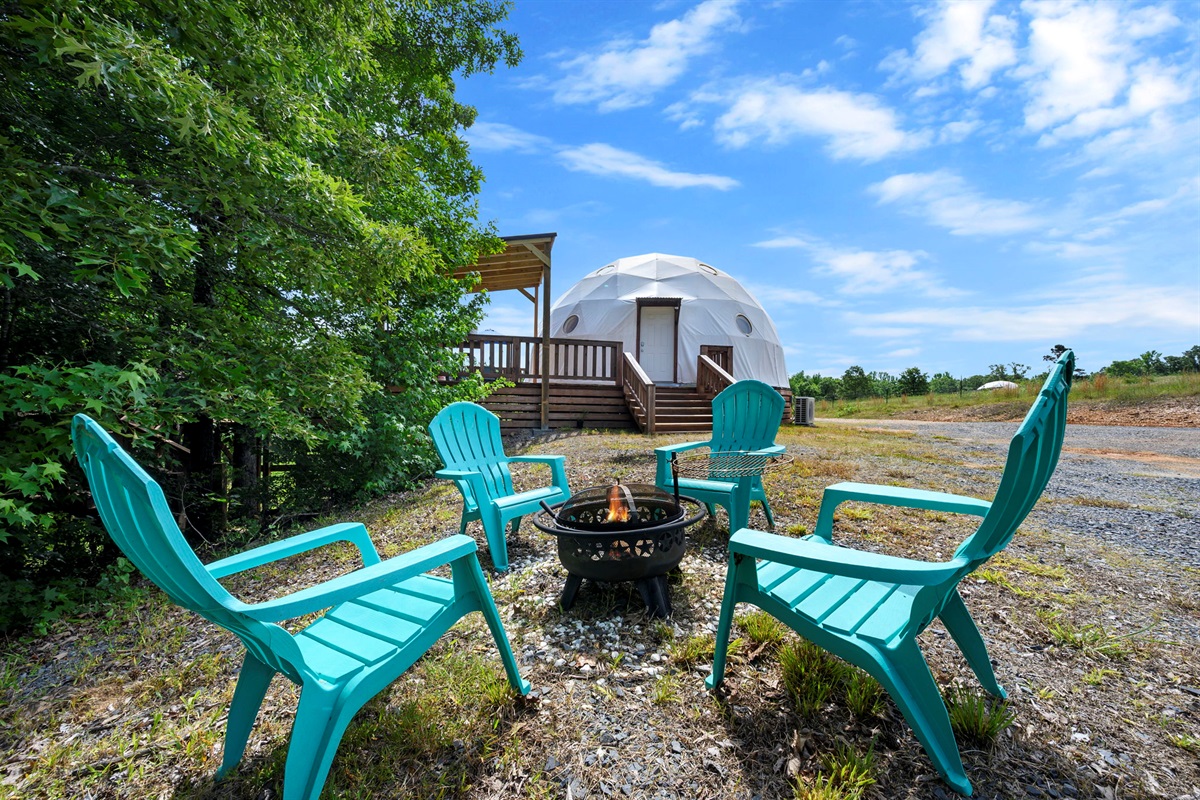 Firepit w/Chairs