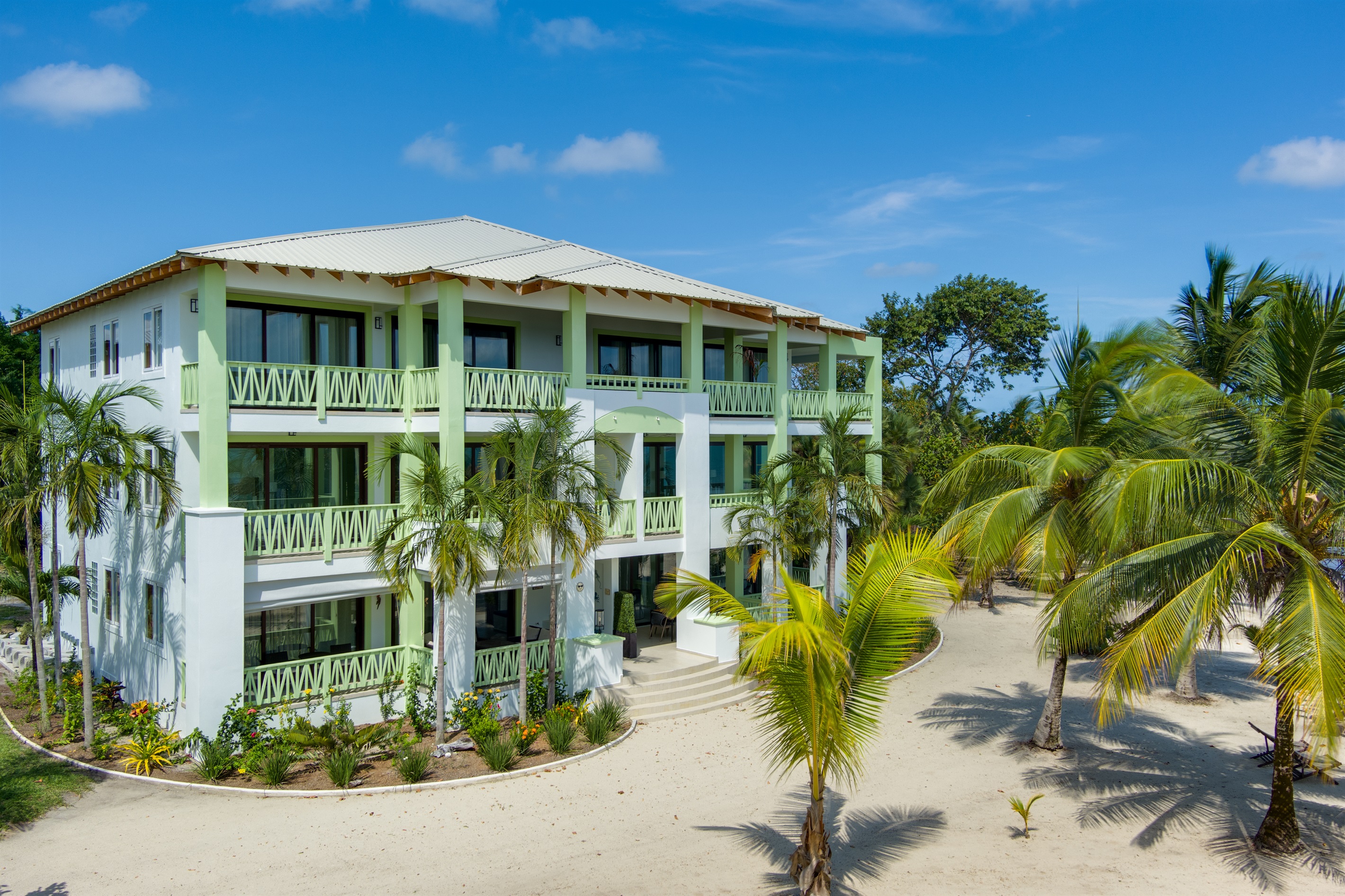 Building 1 Villas, Beach