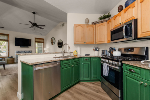 Irish Ivy Retreat | 2BR Near Notre Dame, photo 10