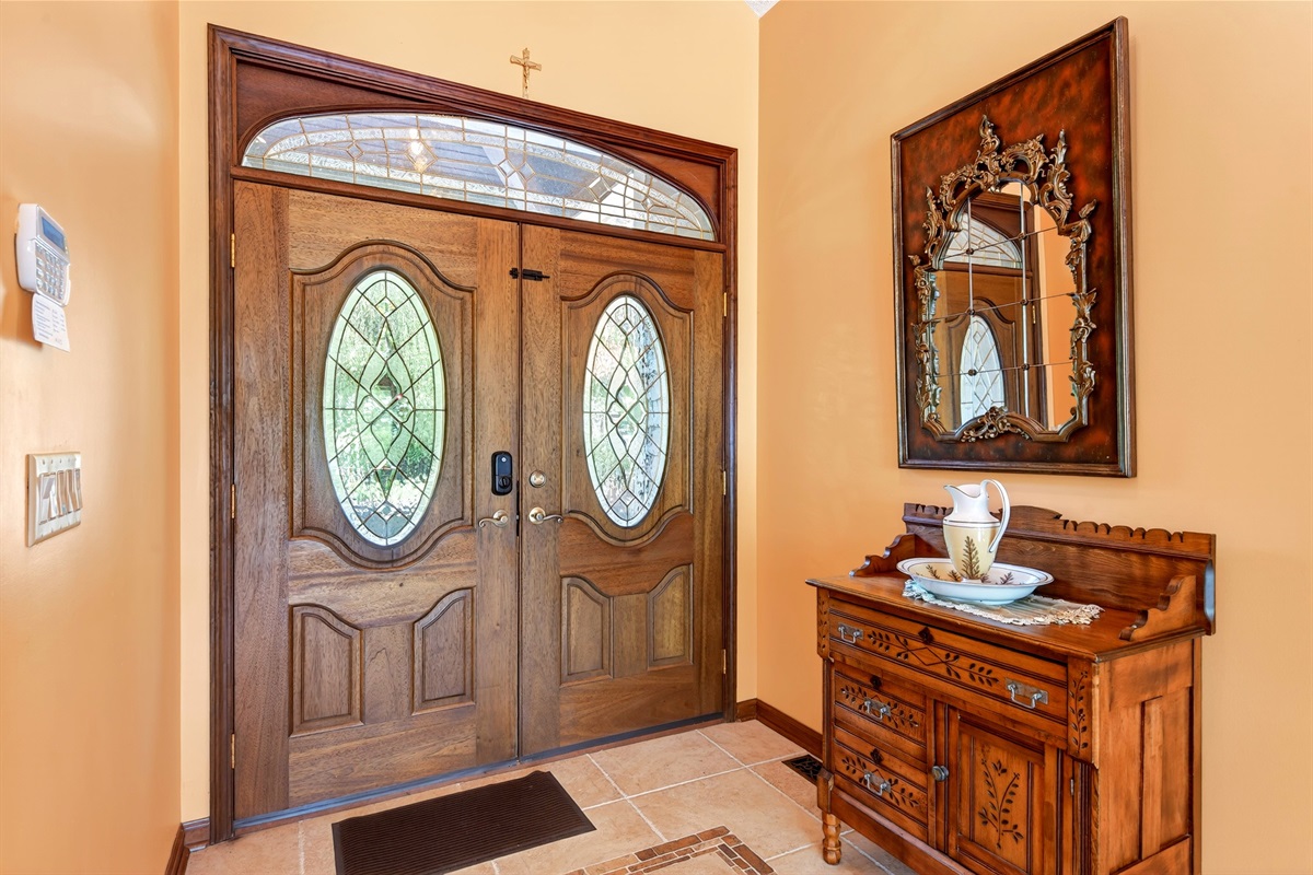 Exquisite entryway 