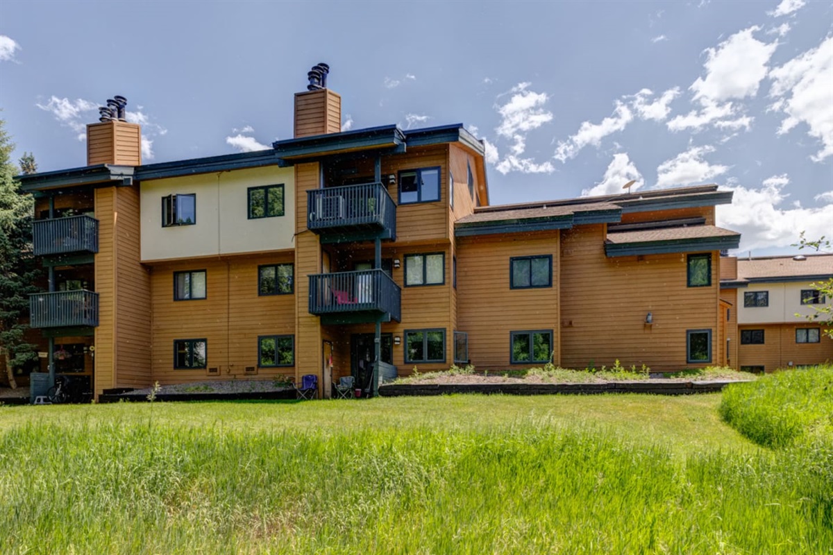 Exterior of Alpenglow at The Pines