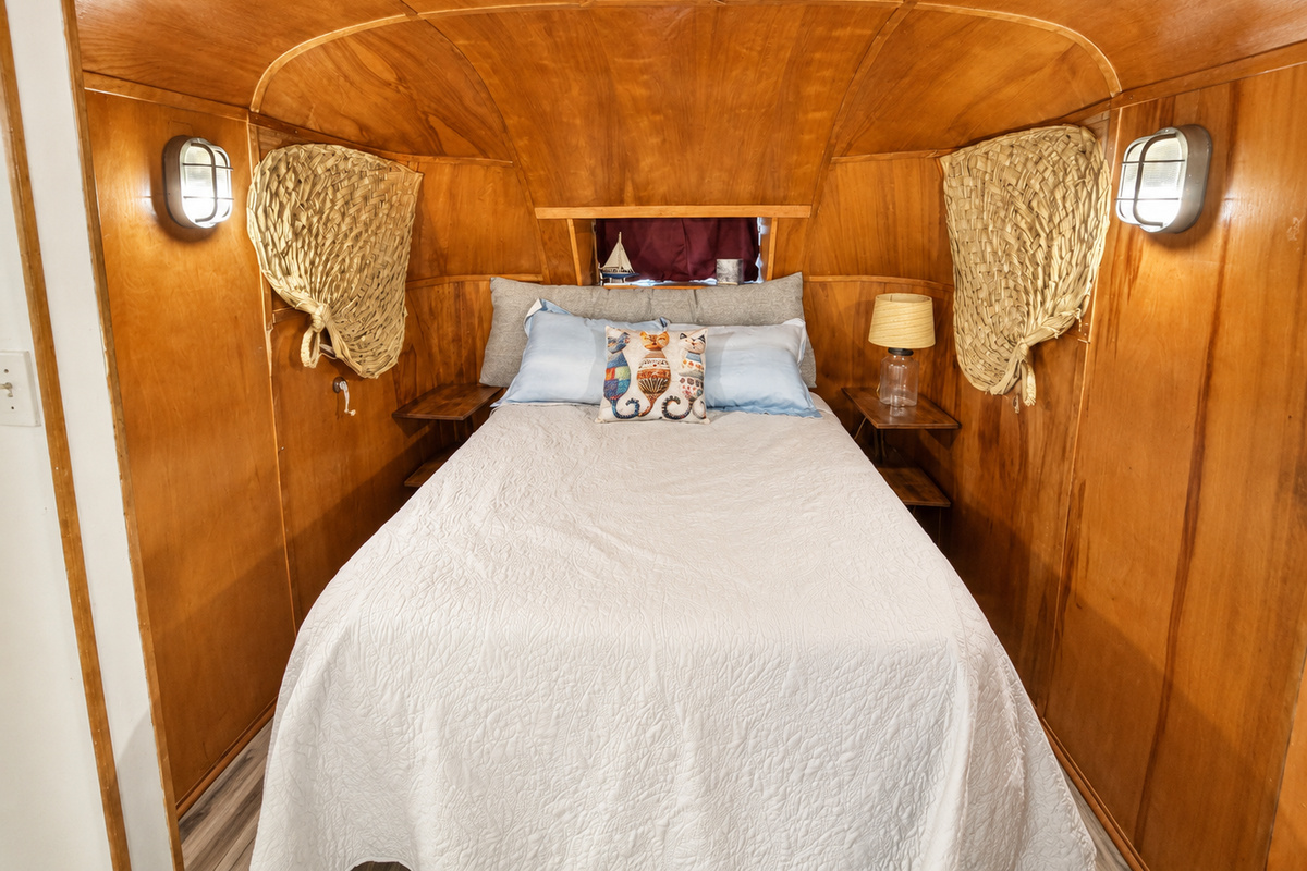 Full bed