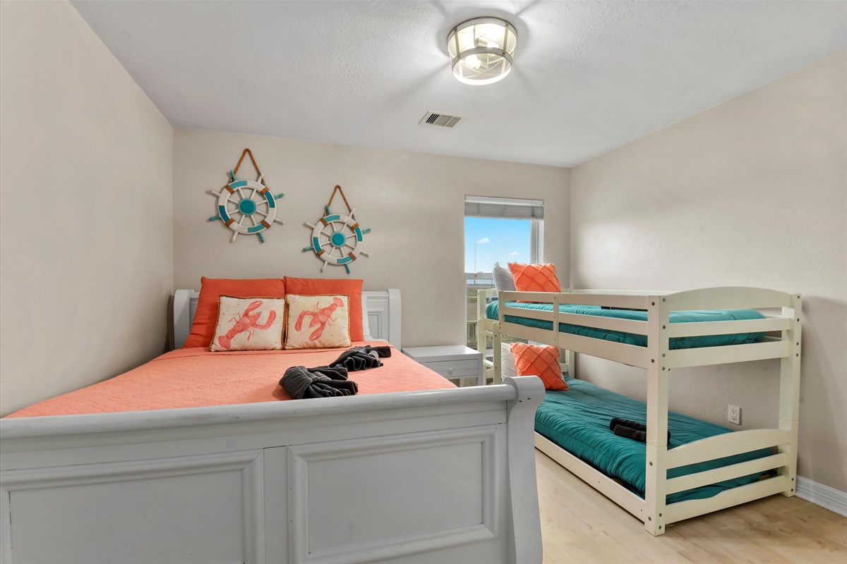 5e9fbb12972d445cb4f5434a0a77de56 Large | Beachhouse | Texas | TX | Vacation Homes | Galveston | Crystal Beach | Kokomo | Breezy Days | Beachfront Elegance | Sunrise Serenity | Southern Sands Property Management, LLC