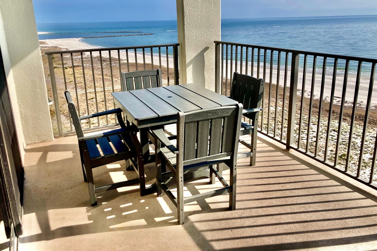 Our favorite thing to do is to enjoy a romantic dinner on our balcony, with the most spectacular view!!