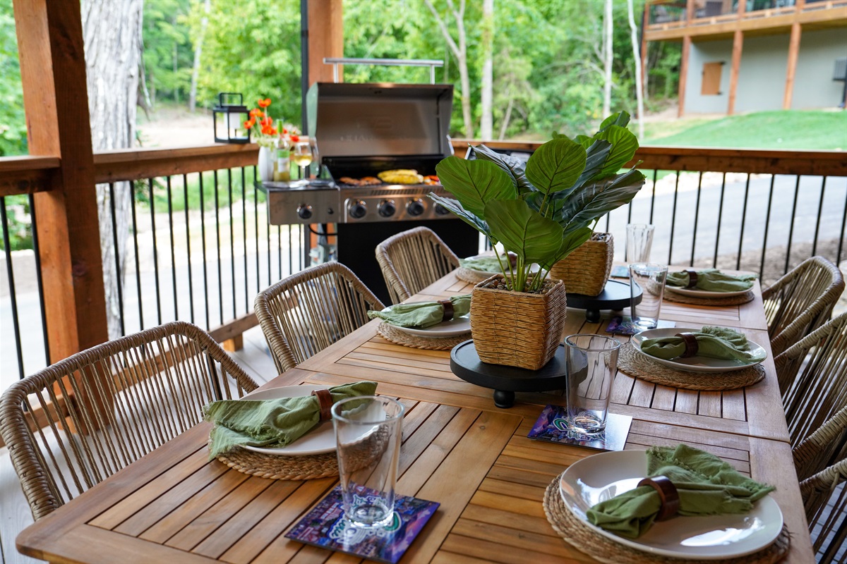 Outside dining area with the propane grill