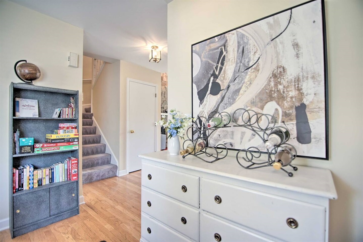 Games, books, music cd&rsquo;s and modern artwork are available for family entertainment and enjoyment. 