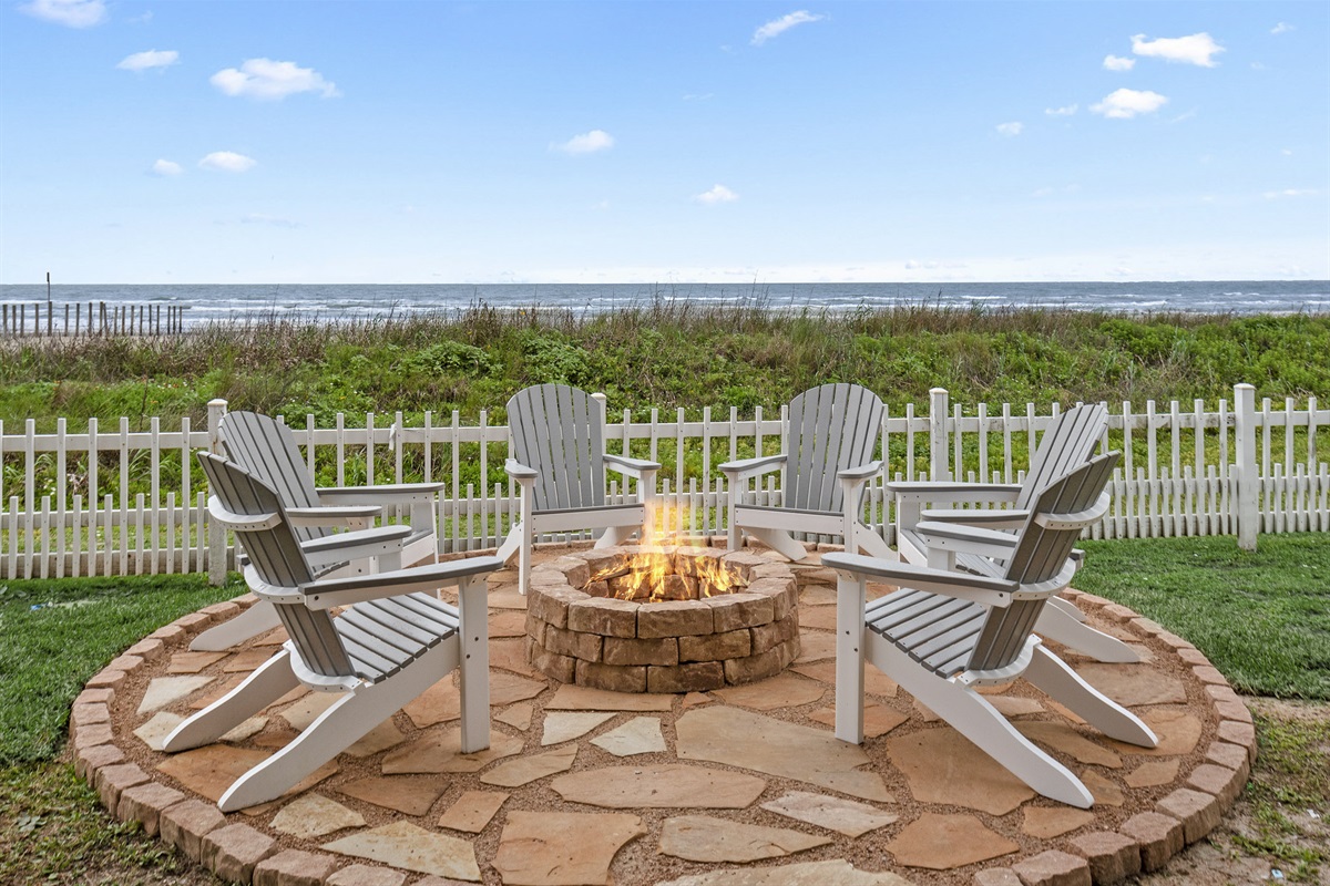 5ecee554f5ef4157b6c43c743d6b9567 Large | Beachhouse | Texas | TX | Vacation Homes | Galveston | Crystal Beach | Kokomo | Breezy Days | Beachfront Elegance | Sunrise Serenity | Southern Sands Property Management, LLC