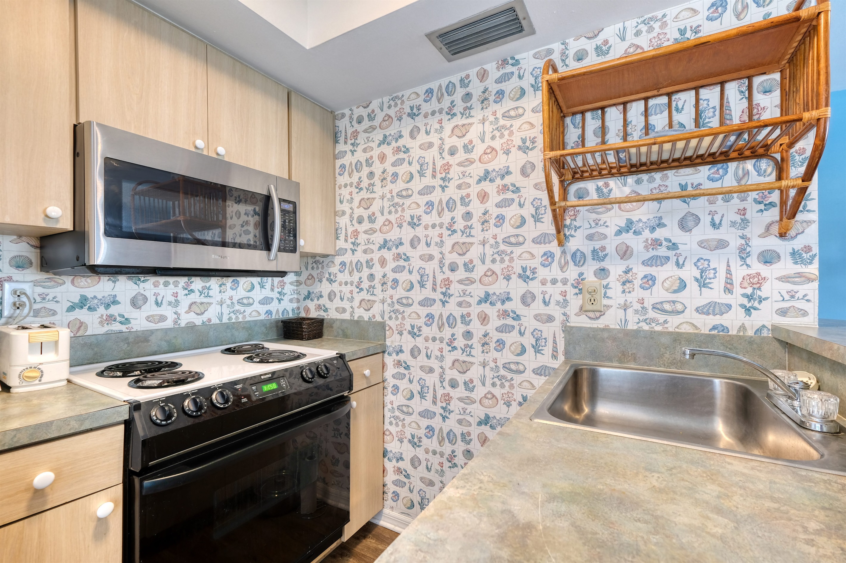 Kitchen has all the necessities