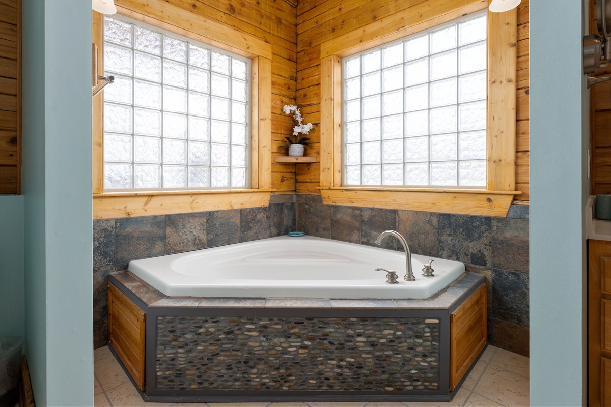 Corner soaking tub