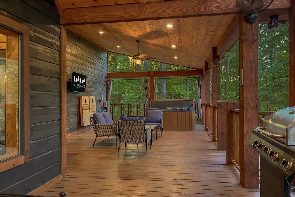 You truly feel tucked away like your in a tree house tucked into the tall pine trees.