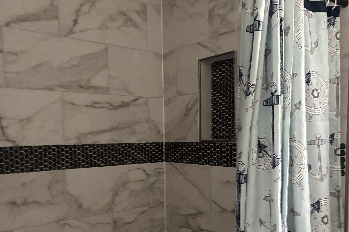 Bathroom Shower (Oversized)