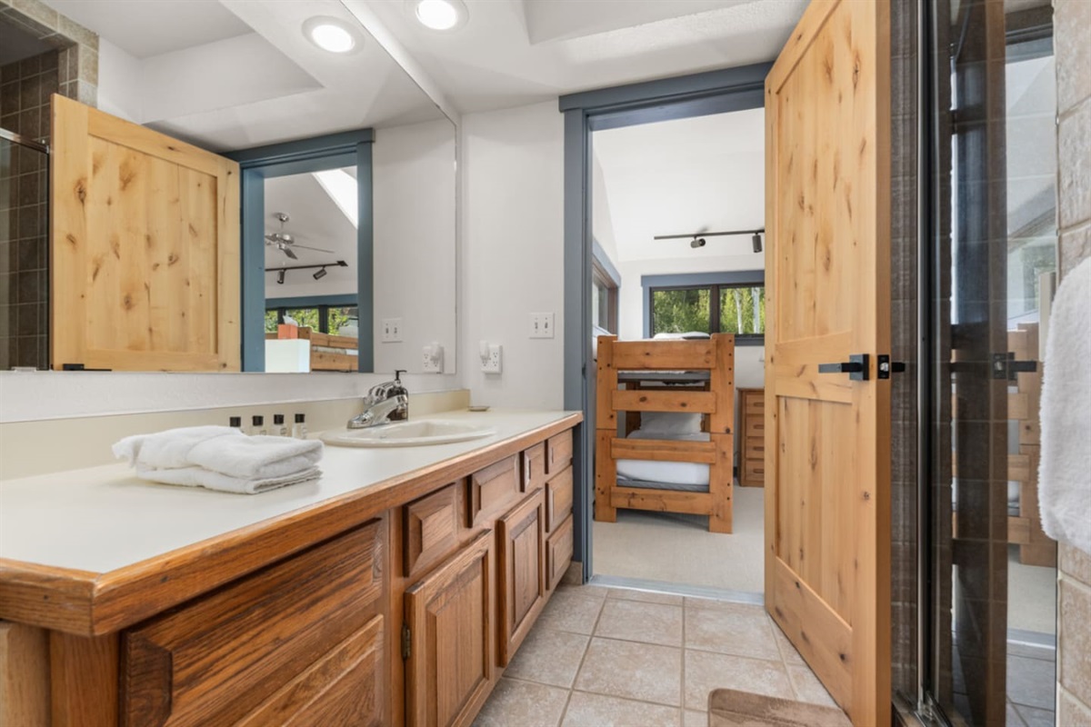 Ensuite Bathroom #2 | 2nd Level 