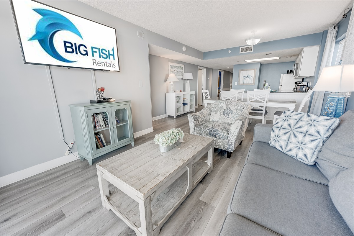 Amazing Living Room with Stunning Views🌊☀️
