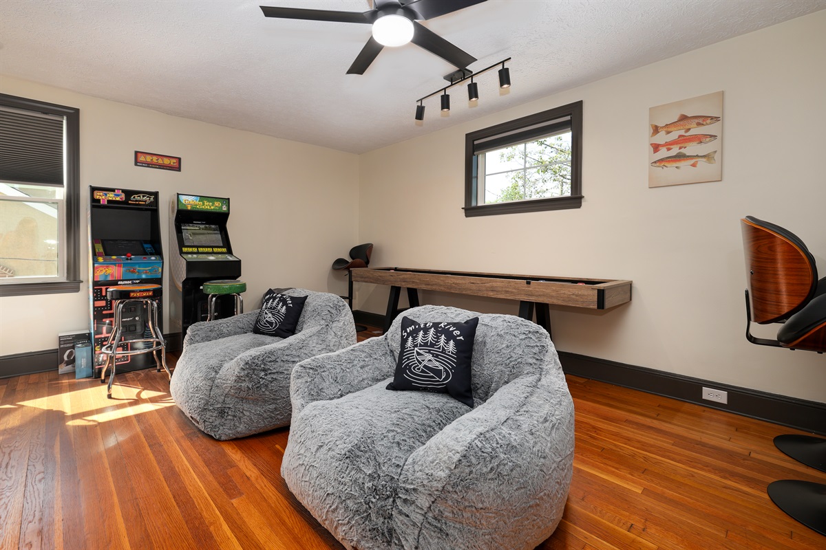 Game Room & Bar
