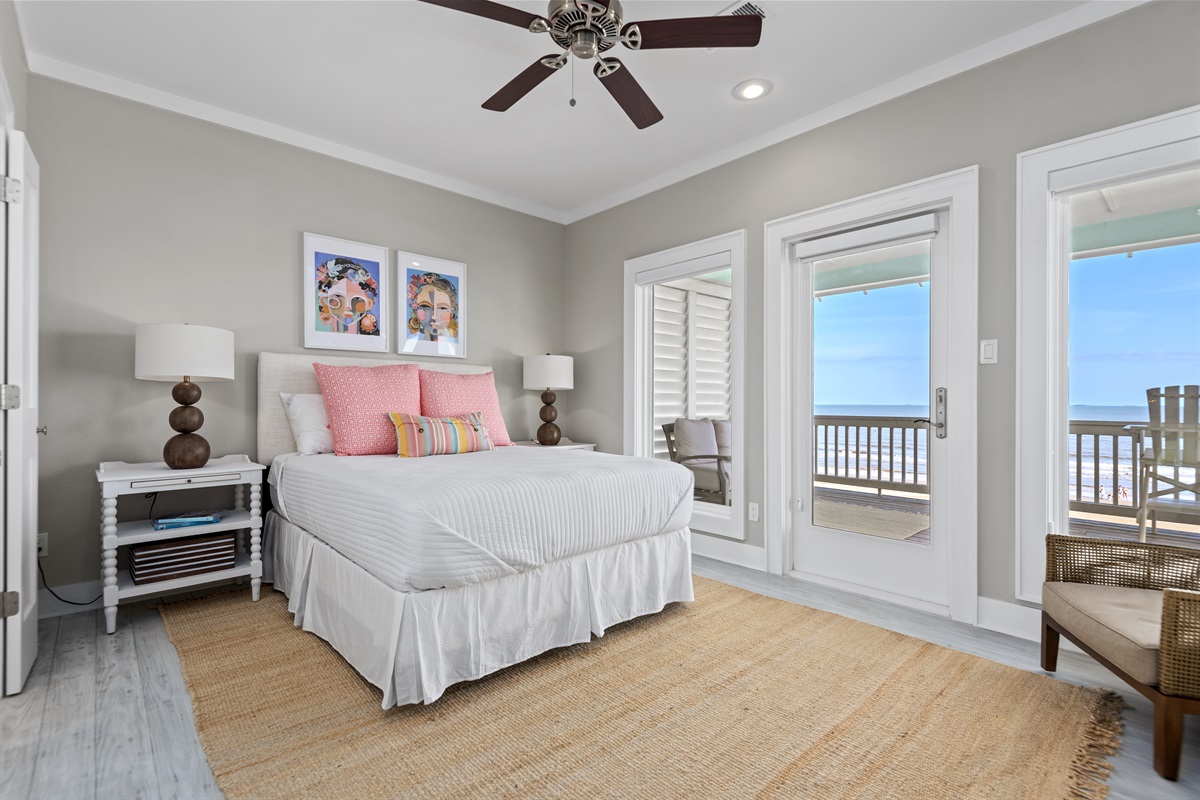 5eebab4aed37430a86e3077e76ed10b7 Large | Beachhouse | Texas | TX | Vacation Homes | Galveston | Crystal Beach | Kokomo | Breezy Days | Beachfront Elegance | Sunrise Serenity | Southern Sands Property Management, LLC