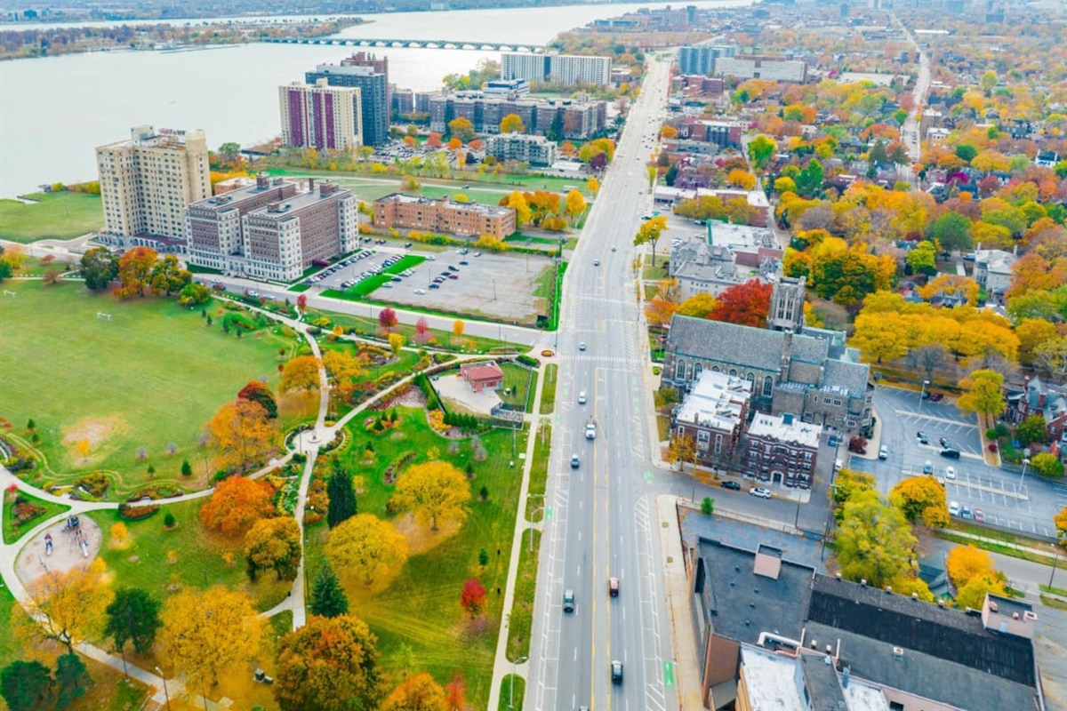We really enjoyed our long weekend at Alex’s place. Great location for a visit to Belle Isle and close to downtown, as well as some great restaurants in the neighborhood! Apartment was clean. - Scott, 5 Star Review