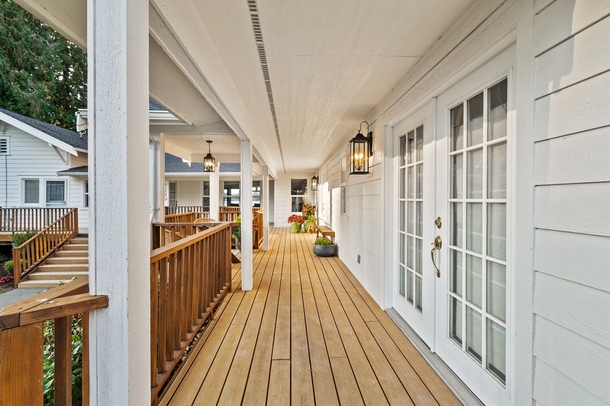 Enjoy morning sun off the primary suite sipping coffee/tea. "The veranda"