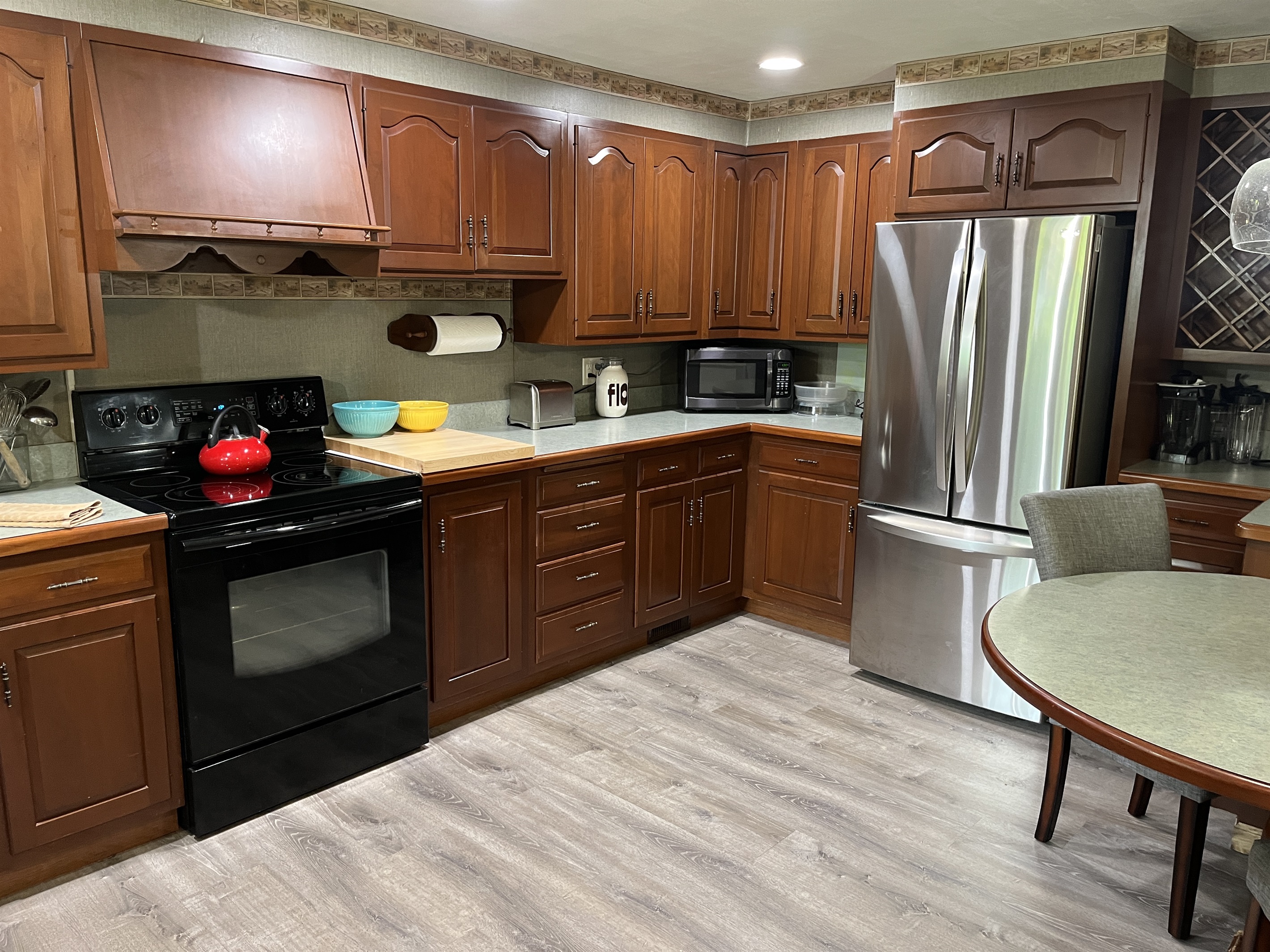 Eat in kitchen