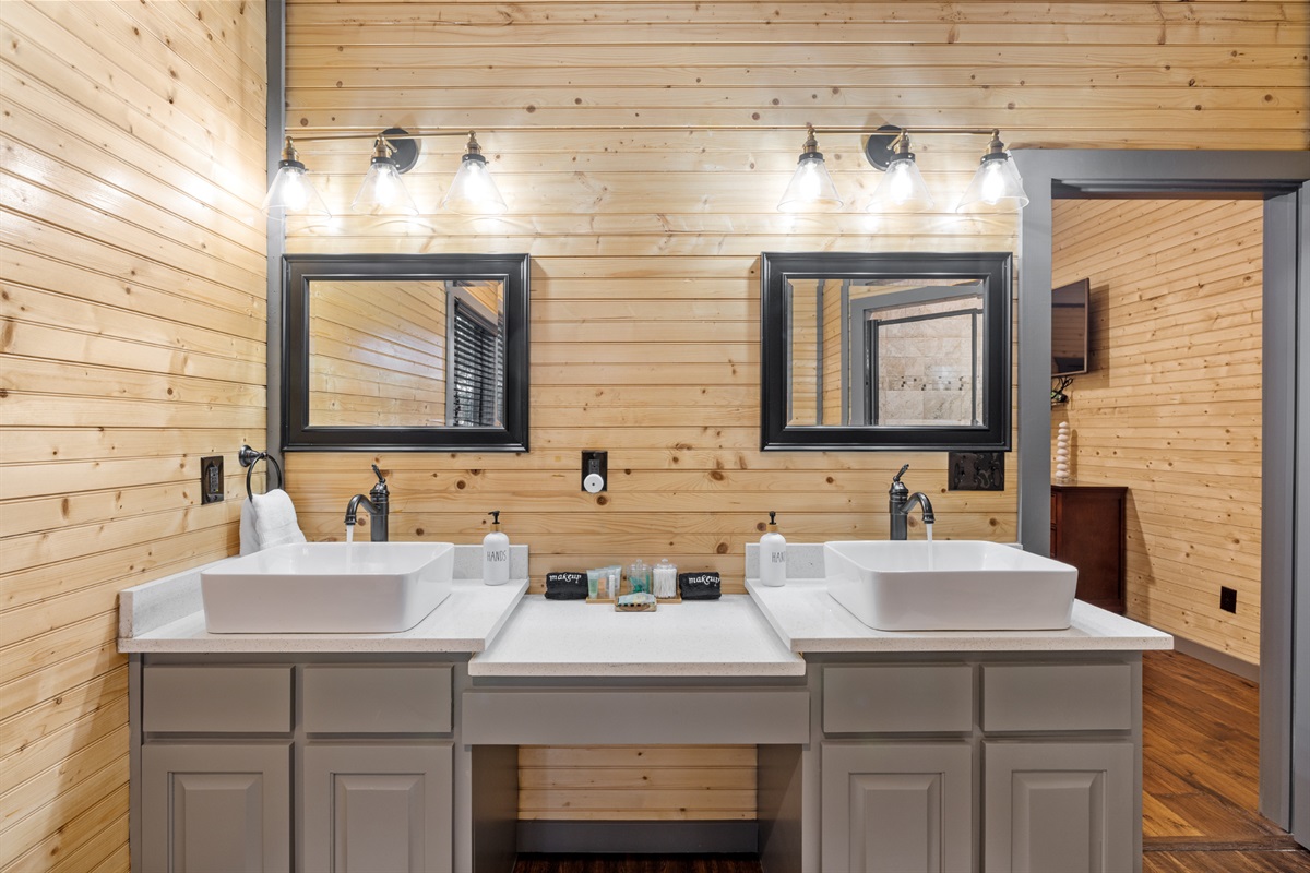 A spa like feel awaits you in the Acadia ensuite, with double vanities and large walk in shower