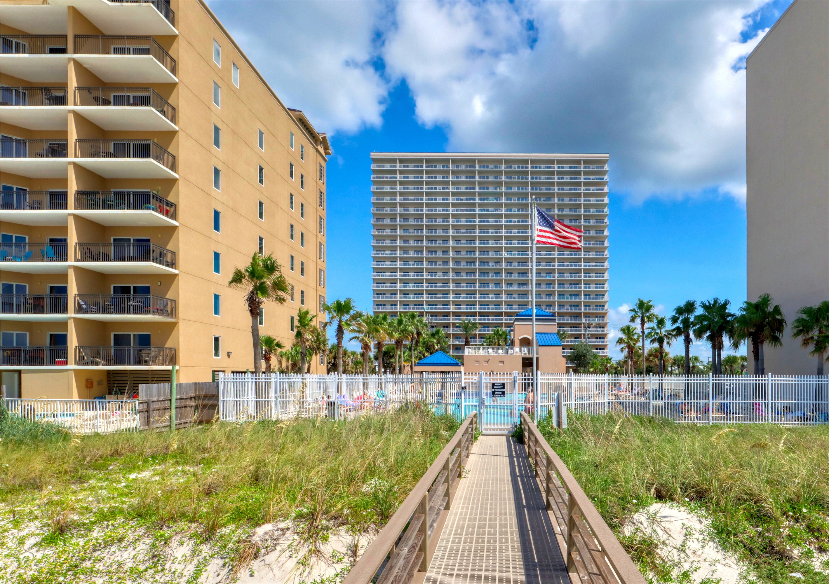 Beach Complex & Beach Boardwalk