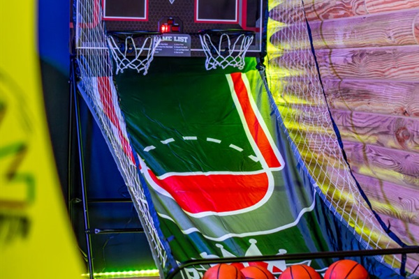 Enjoy basketball challenges.