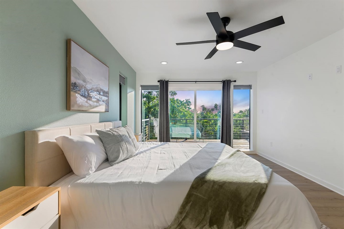Gorgeous King suite with private balcony entrance, and views for miles. Includes a private ensuite bathroom.