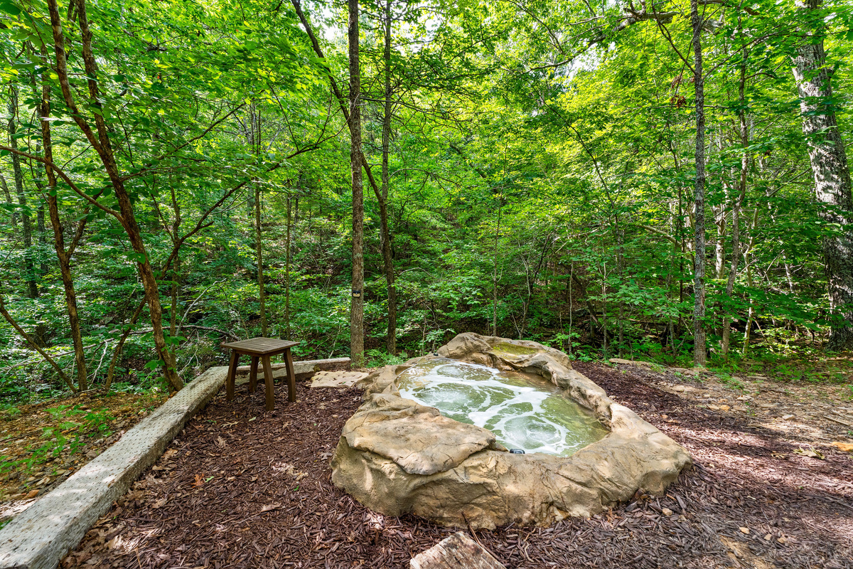 Boulder Hot Tub Beside Creek