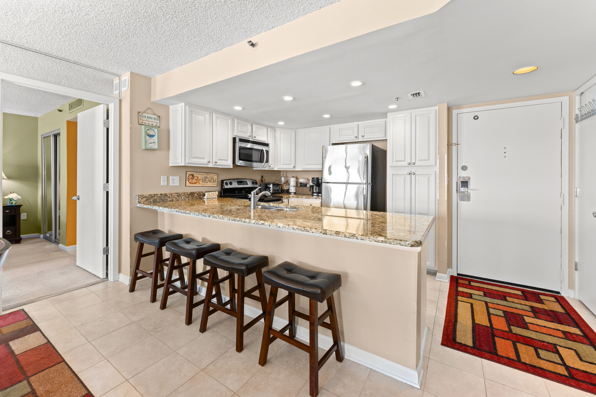 Breakfast Bar seating for 4