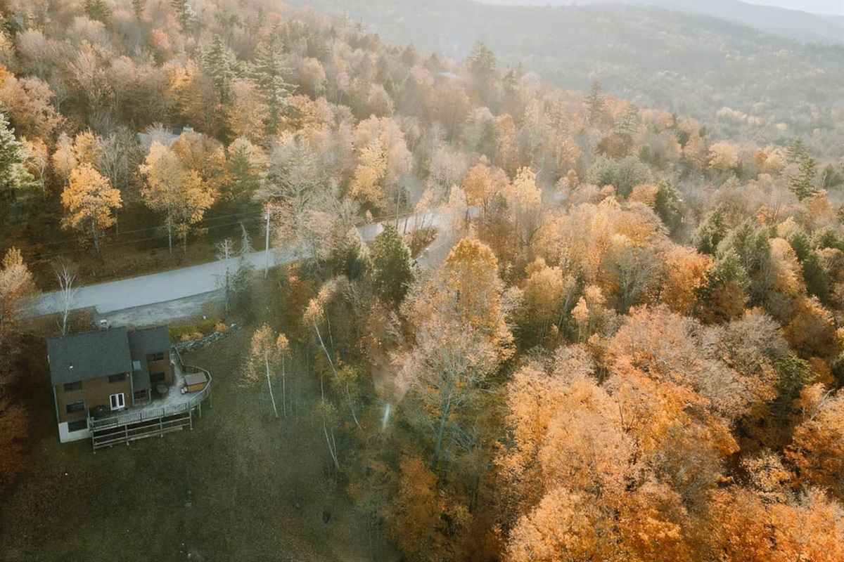 The property is very private and feels secluded, despite being just 5 minutes from Stratton Mountain and 5 minutes from the village of Winhall ( just down the hill)